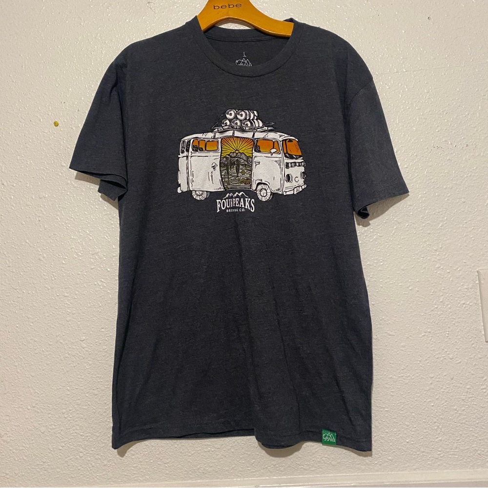 Wild Tribute Four Peaks Brewing Grey And White T-Shirt Size L
